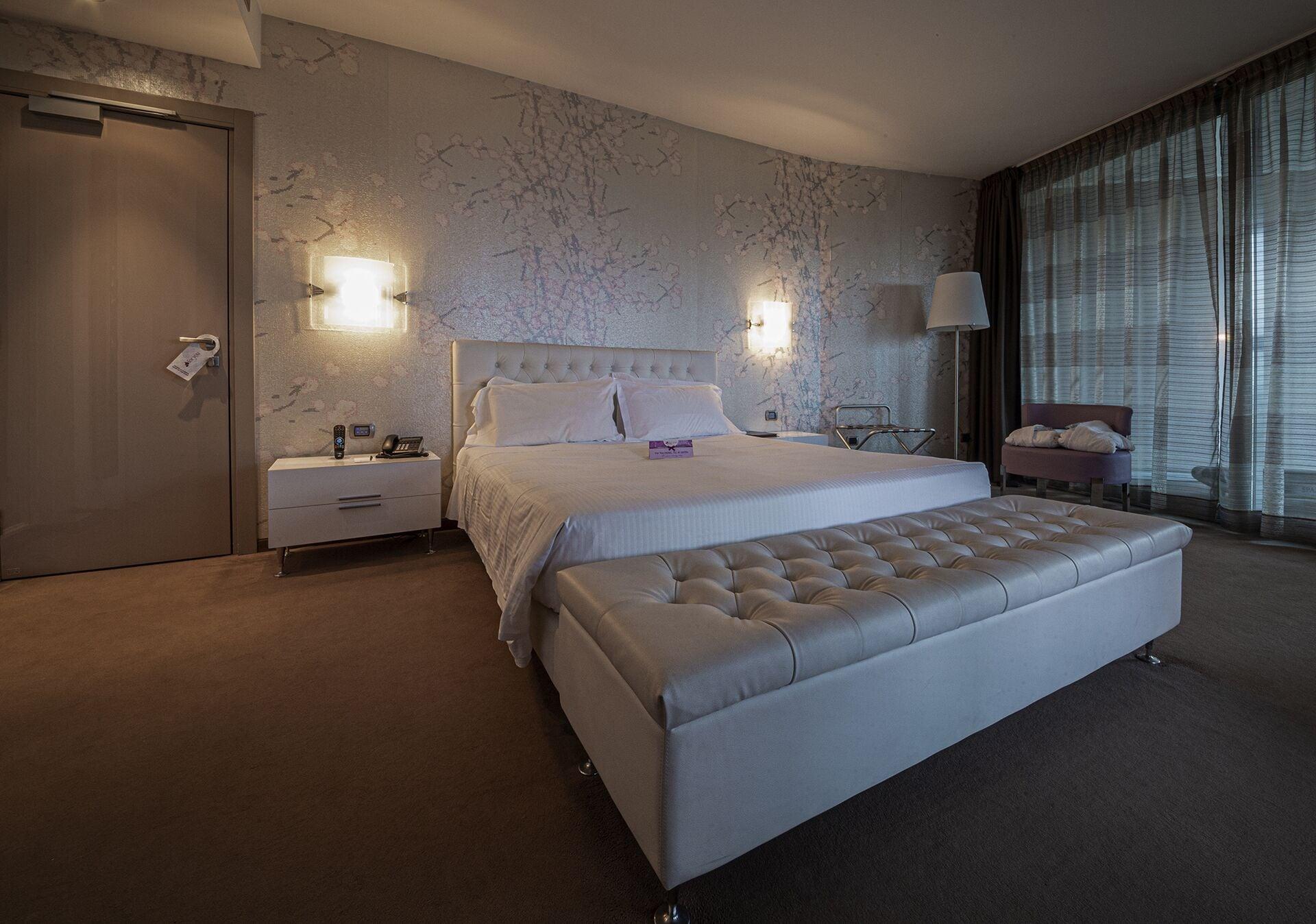 Hotel For You Чернуско сул Навильо Екстериор снимка