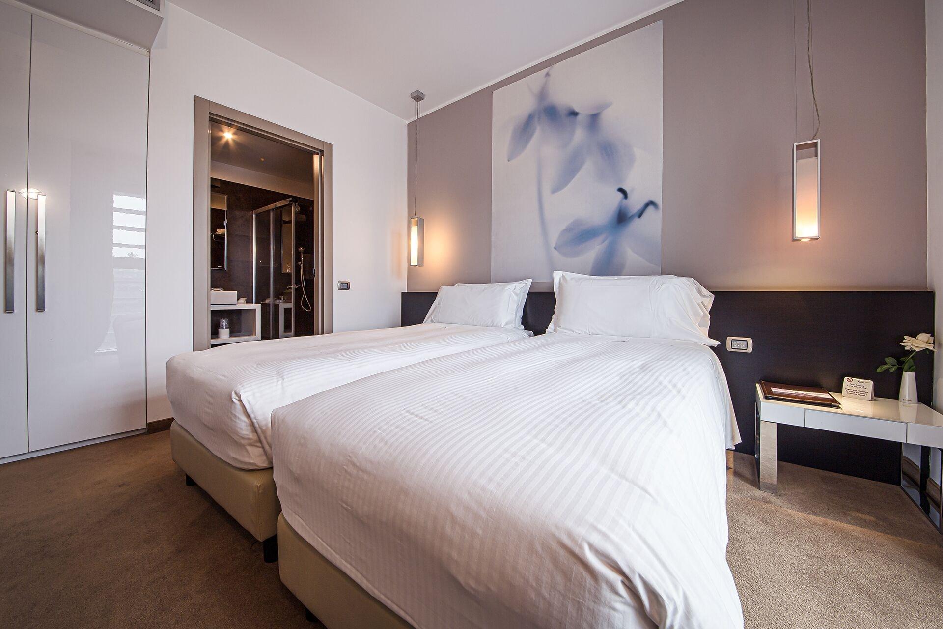 Hotel For You Чернуско сул Навильо Екстериор снимка